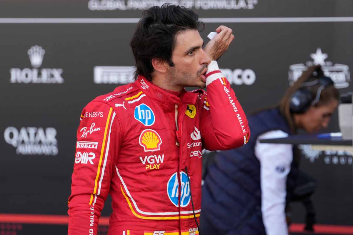 Carlos Sainz fuori dalla Mercedes: c'è la conferma